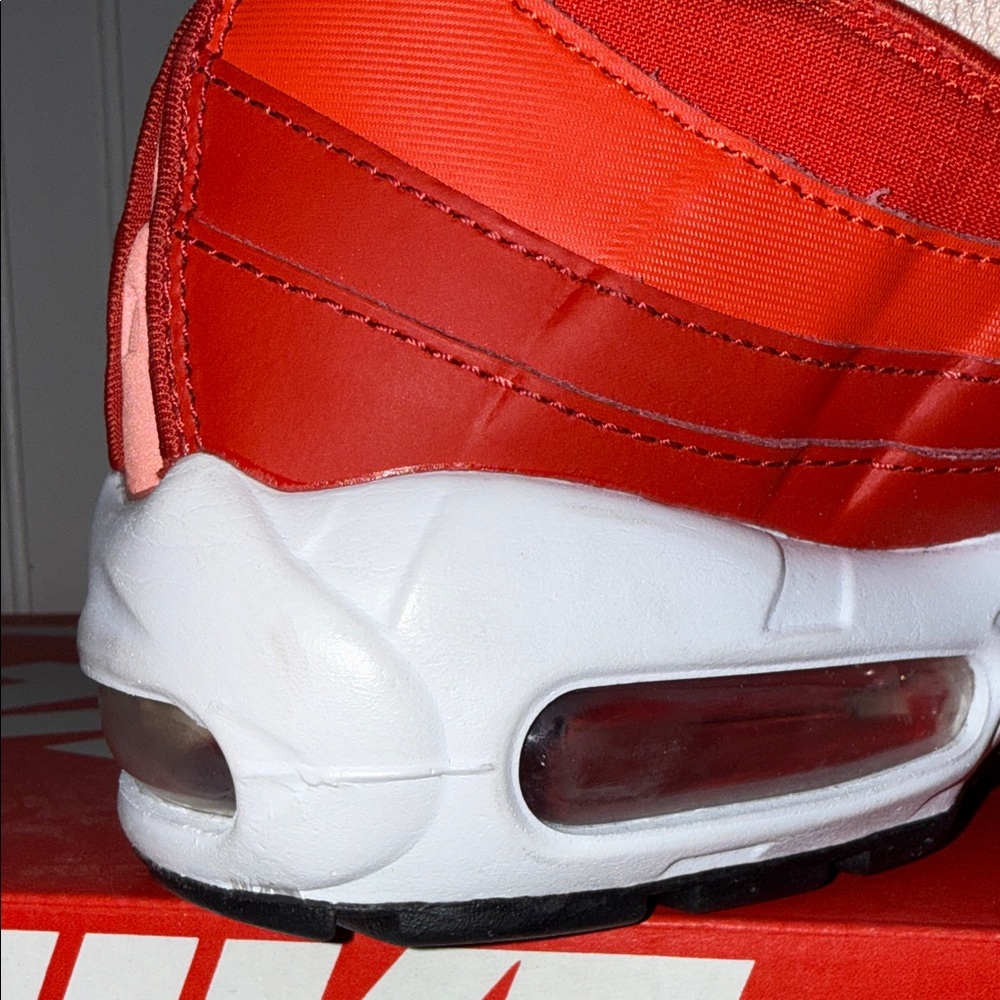 Nike Air Max 95 - Men’s 7.5 / Women 9 (No Box) - Picture 15 of 16